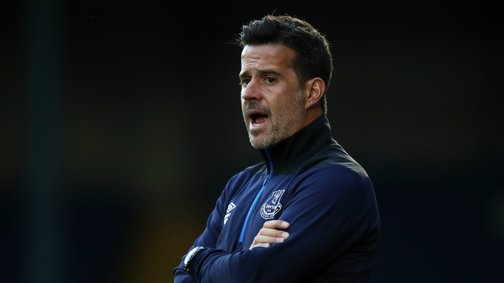 他逐漸獲得 他逐漸獲得